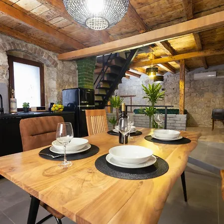 Ps Heritage Stone House